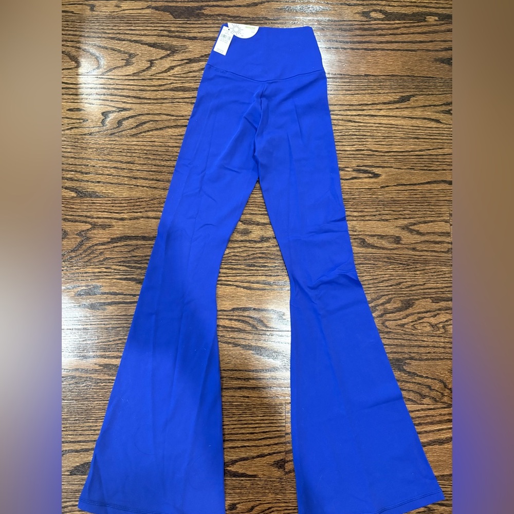 NWT OFFLINE By Aerie Real Me High Waisted Crossover Flare Legging Cobalt Blue - Picture 2 of 3